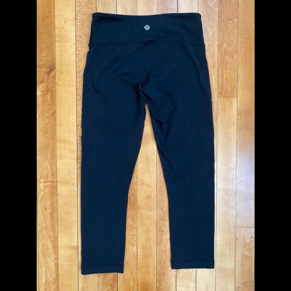 Lululemon Wunder Under Crop size 4 - Picture 5 of 6